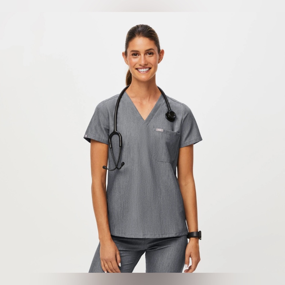 Figs Women's One Pocket Catarina Graphite Gray Scrub Top‎ XS